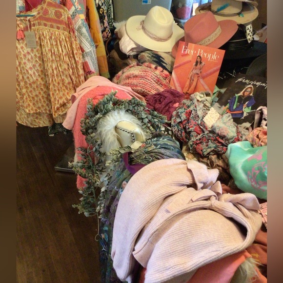 BOHO SUNDAY 2/8🙌🌼🙌 2:40 pst - Picture 13 of 16